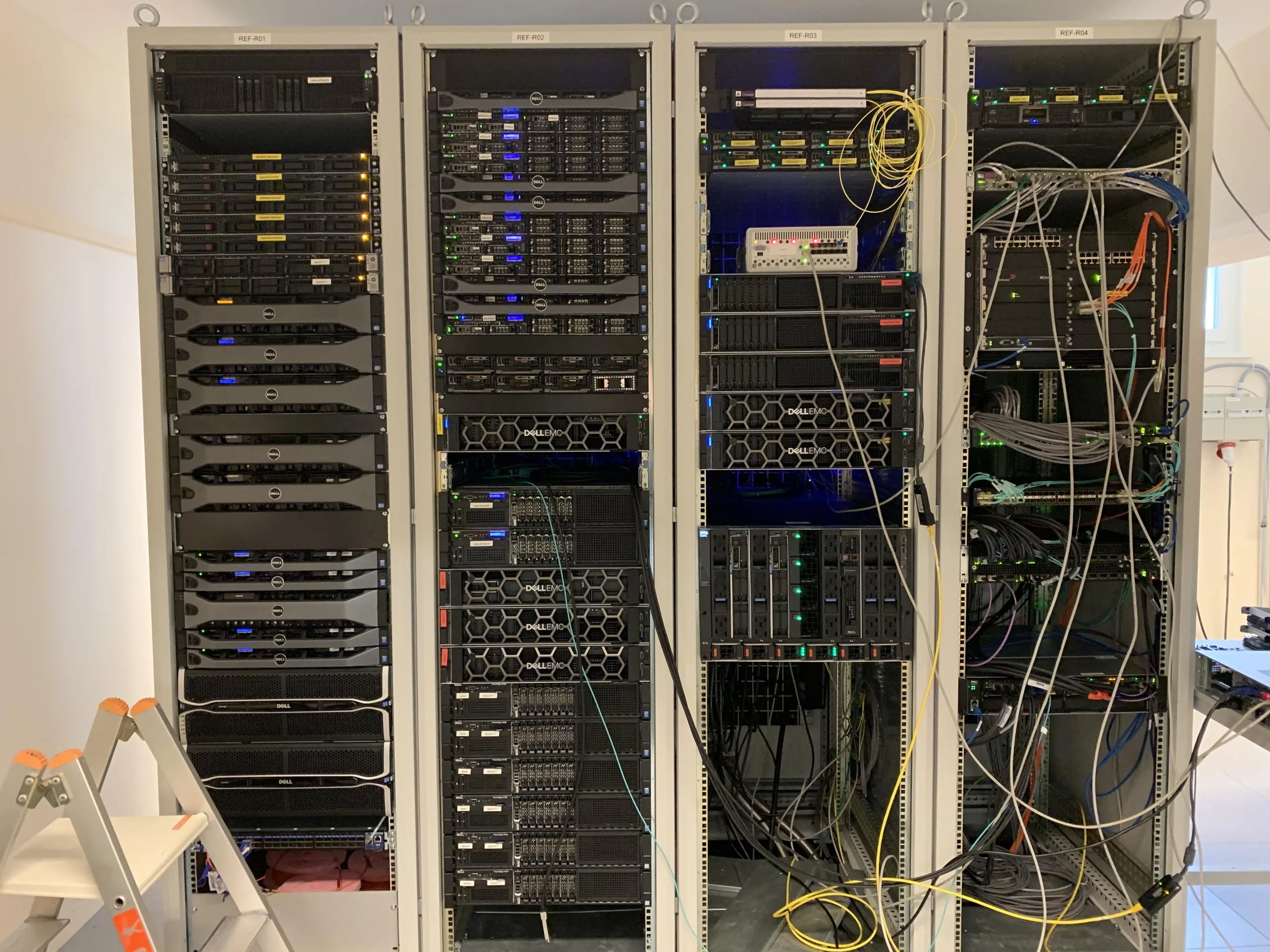 Left side of the lab