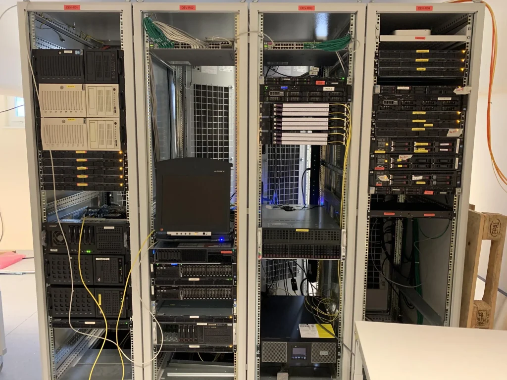 Right side of the lab